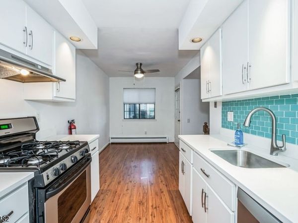 15 Kensington Rd, Chatham, NJ 07928