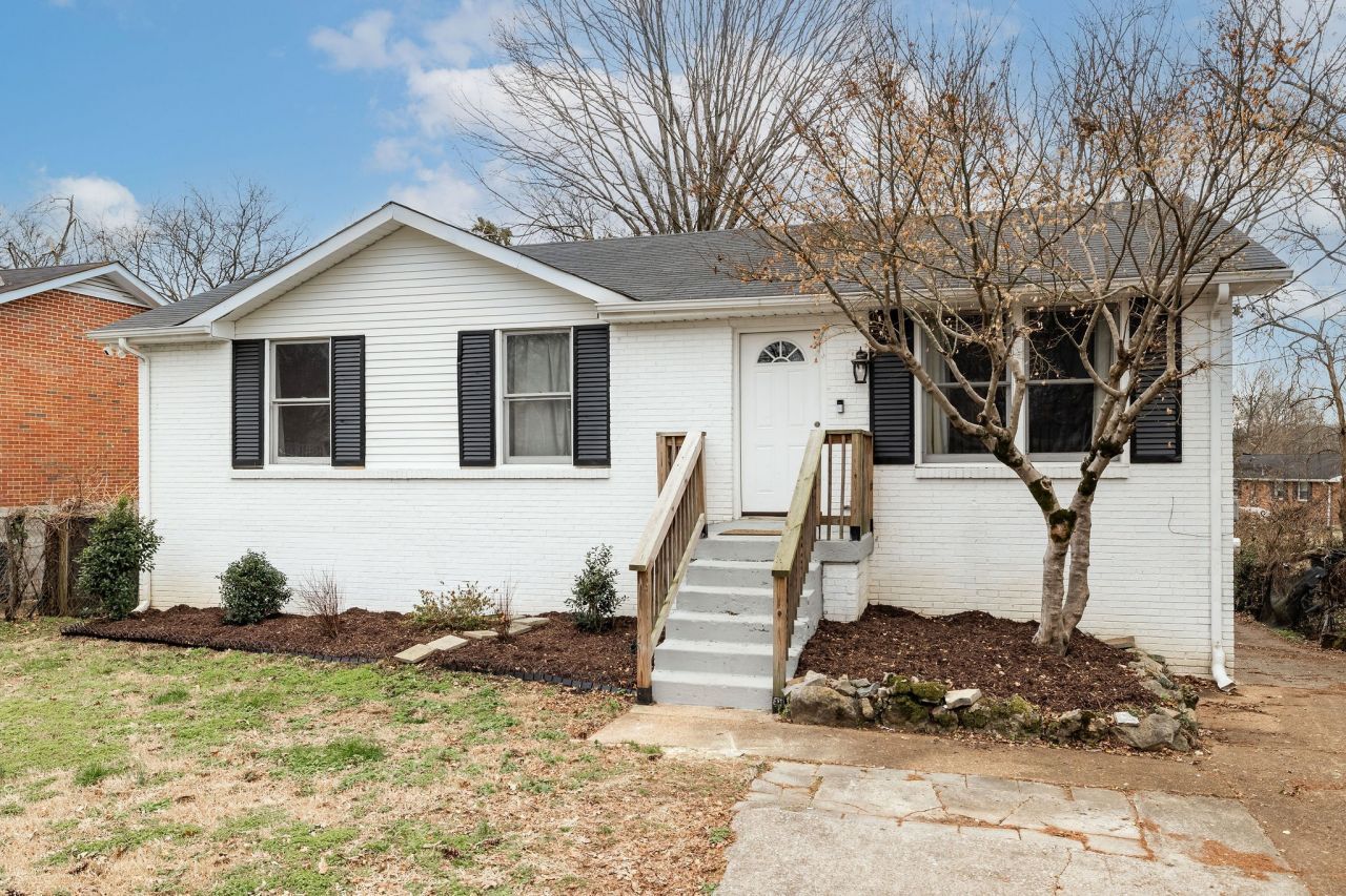 3117 Greggwood Dr, Nashville, TN 37207 Main Photo