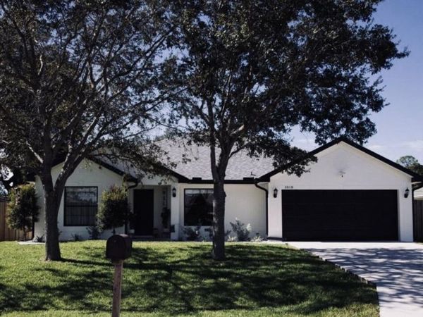 1818 SW Notre Dame Avenue, Port St. Lucie, FL 34953
