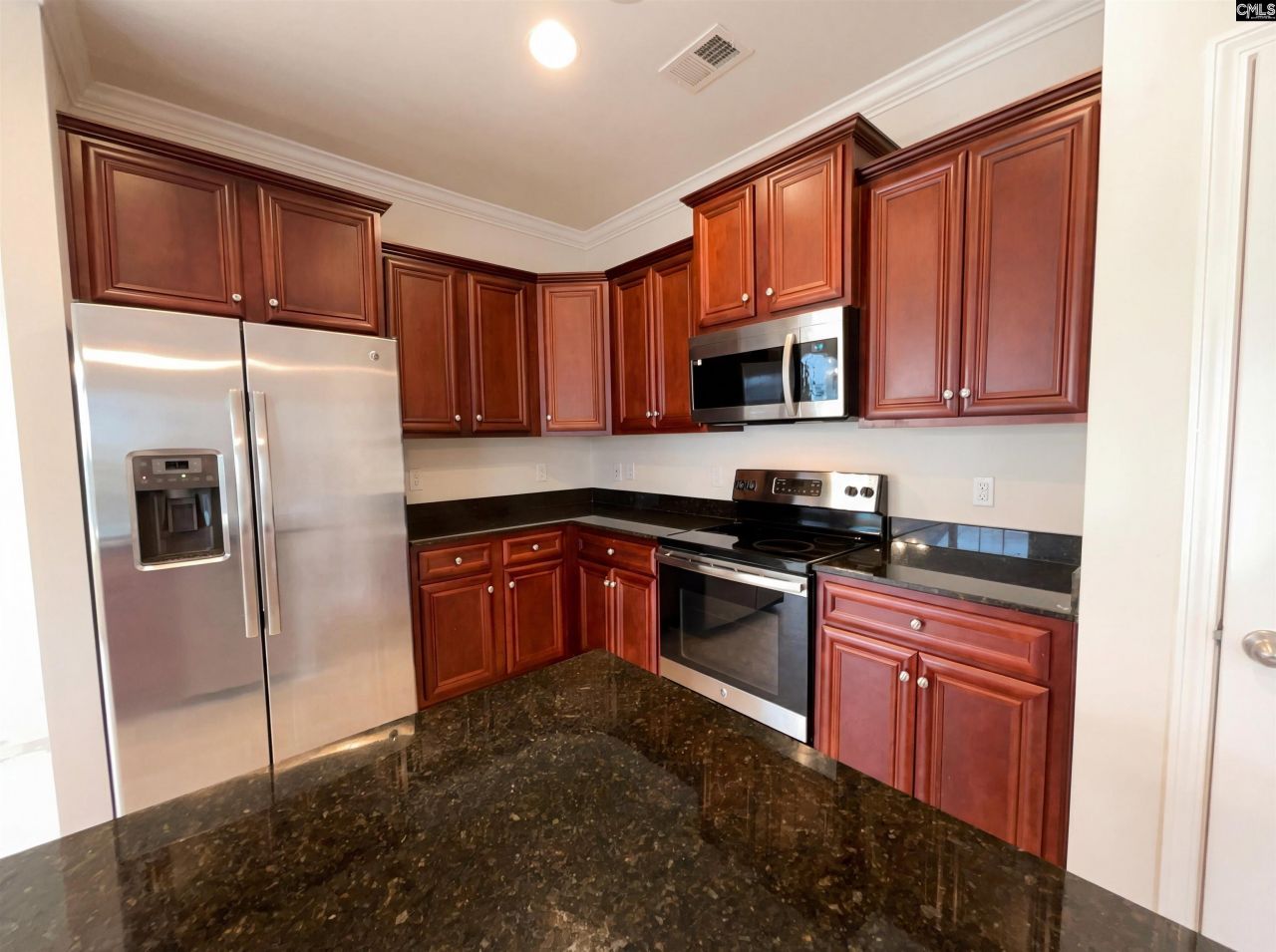 2077 Bankwell Road Photo 19