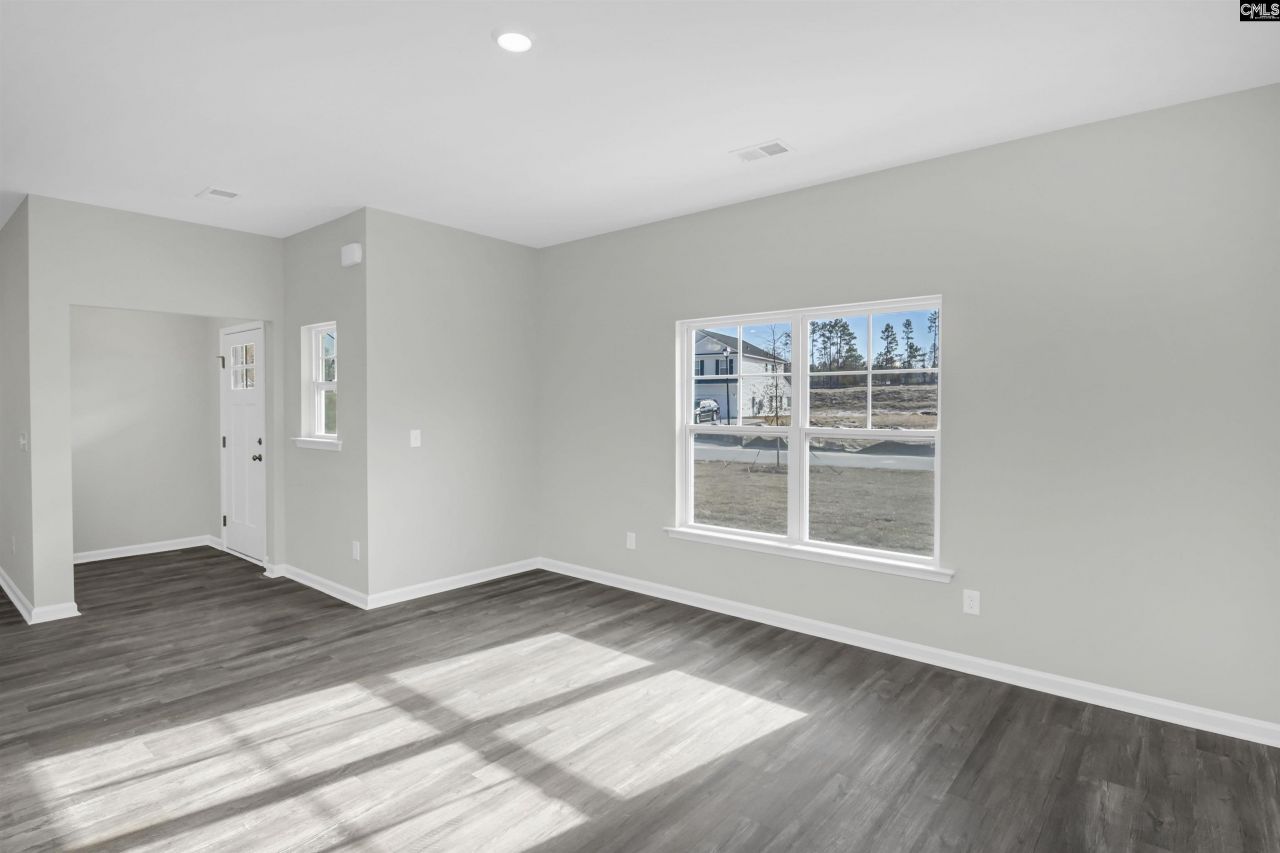 211 Raglins Way Photo 15