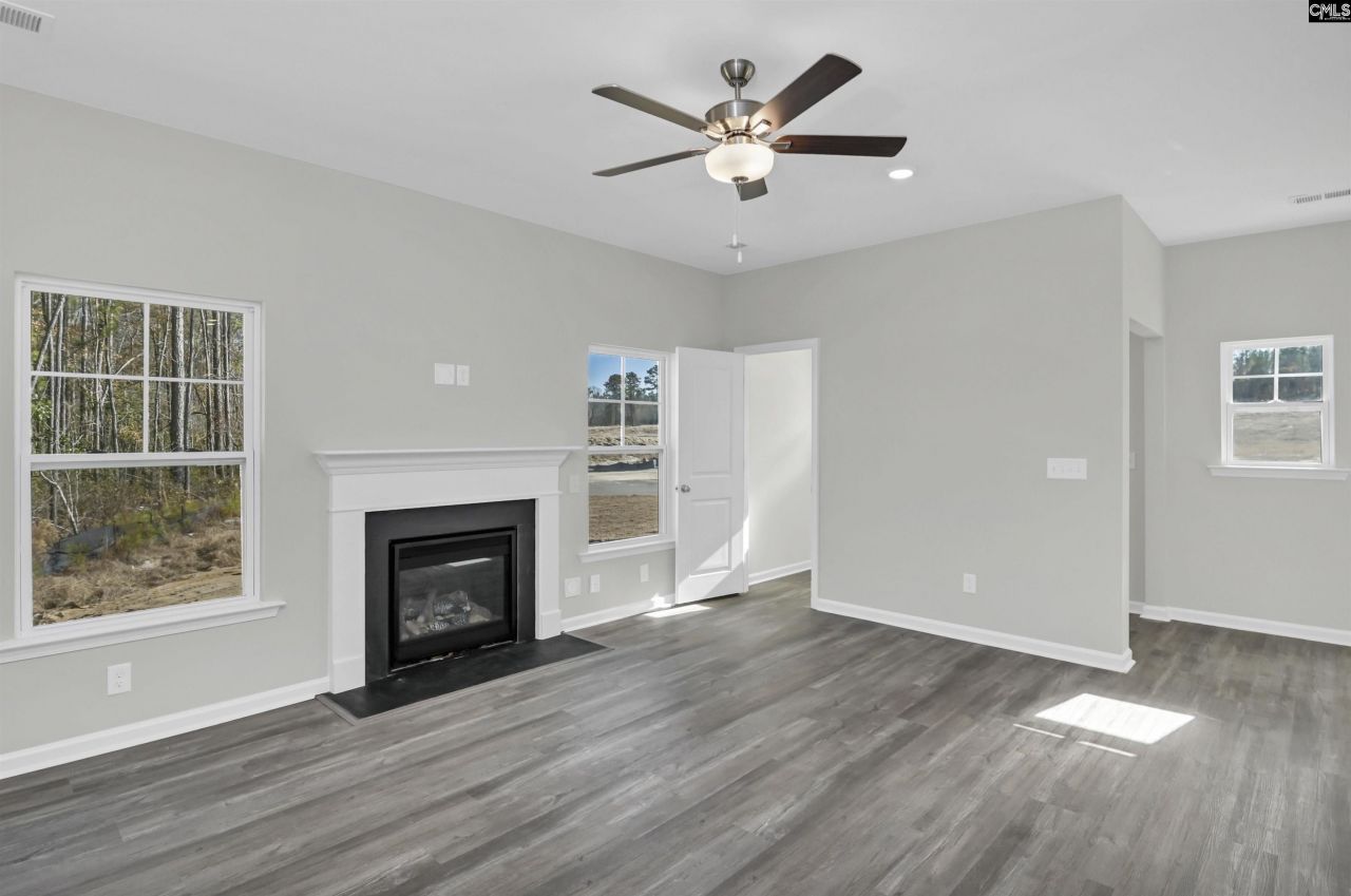 211 Raglins Way Photo 17