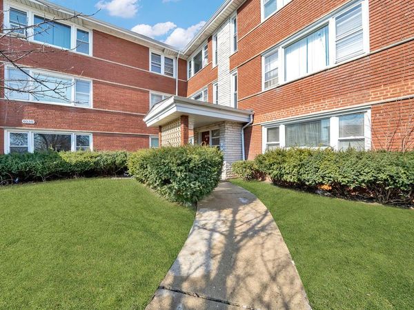 8020 S Pulaski Road, Unit 3W, Chicago, IL 60652