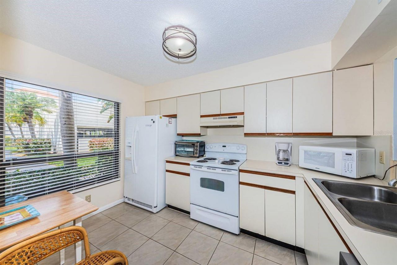 6294 Bahia Del Mar Circle , Unit 114, Saint Petersburg, FL 33715 Photo