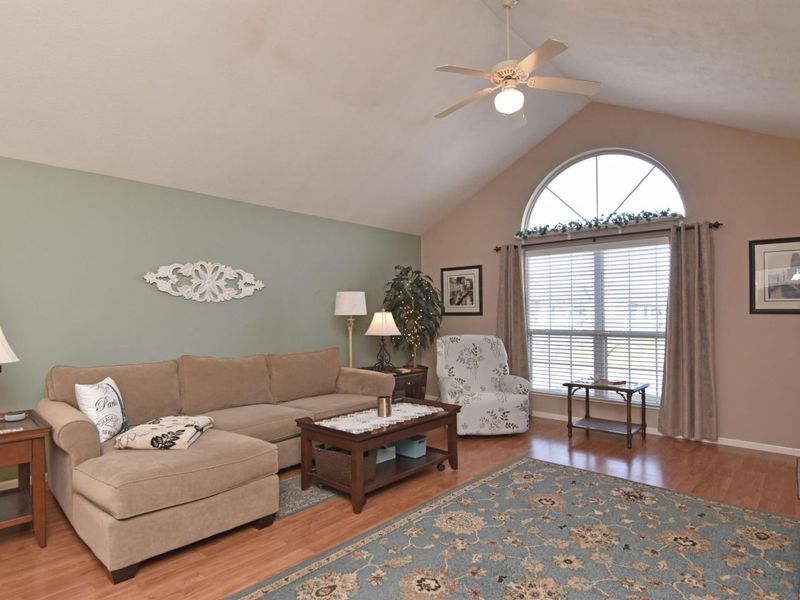 2476 Meadow Glade Drive, Hilliard, OH 43026 Photo 5