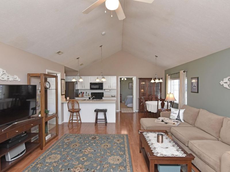 2476 Meadow Glade Drive, Hilliard, OH 43026 Photo 6