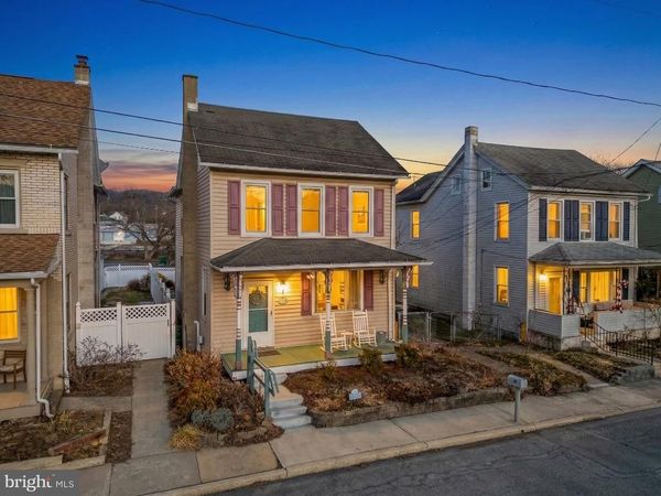 117 S CANAL STREET, WALNUTPORT, PA 18088