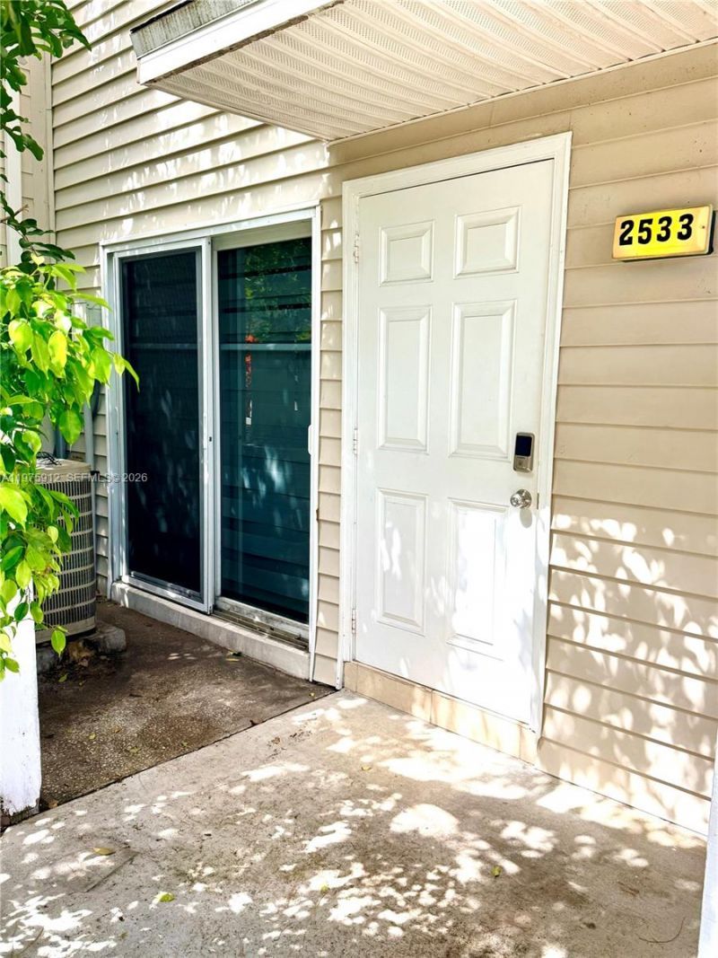 2533 NE 15th St , Pompano Beach, FL 33062 Photo