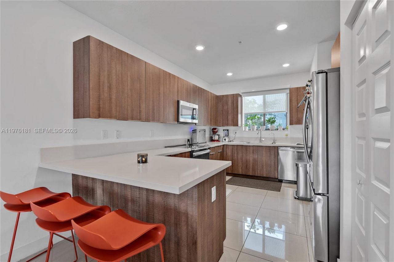 4703 NW 84th Ct, Doral, FL 33166 Photo