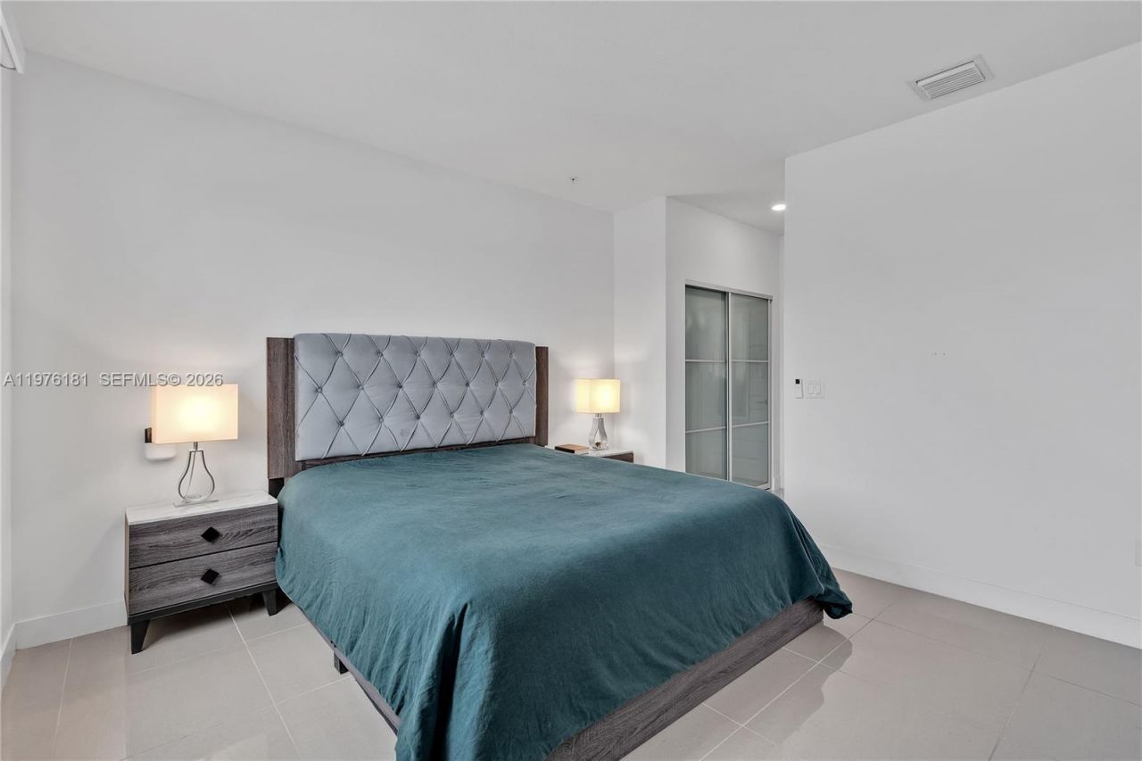 4703 NW 84th Ct, Doral, FL 33166 Photo