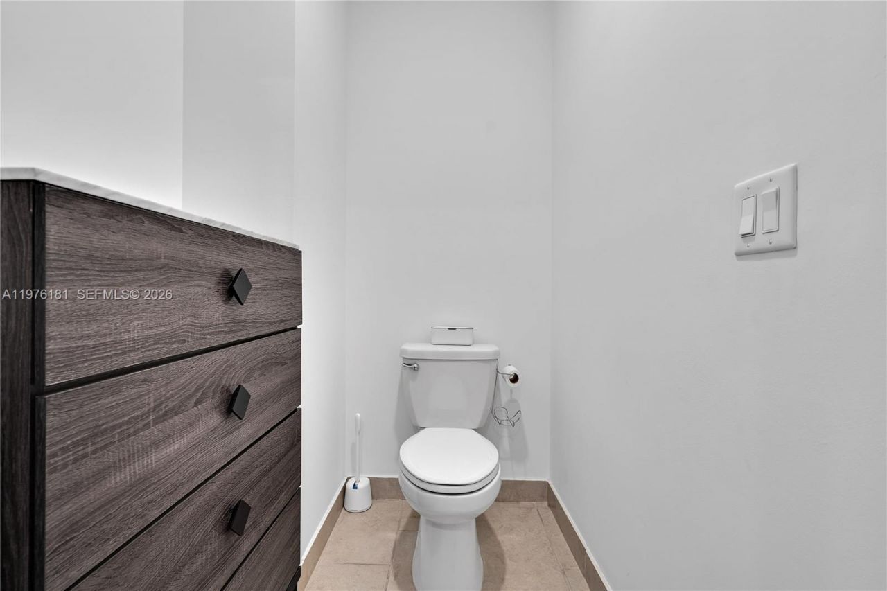 4703 NW 84th Ct, Doral, FL 33166 Photo