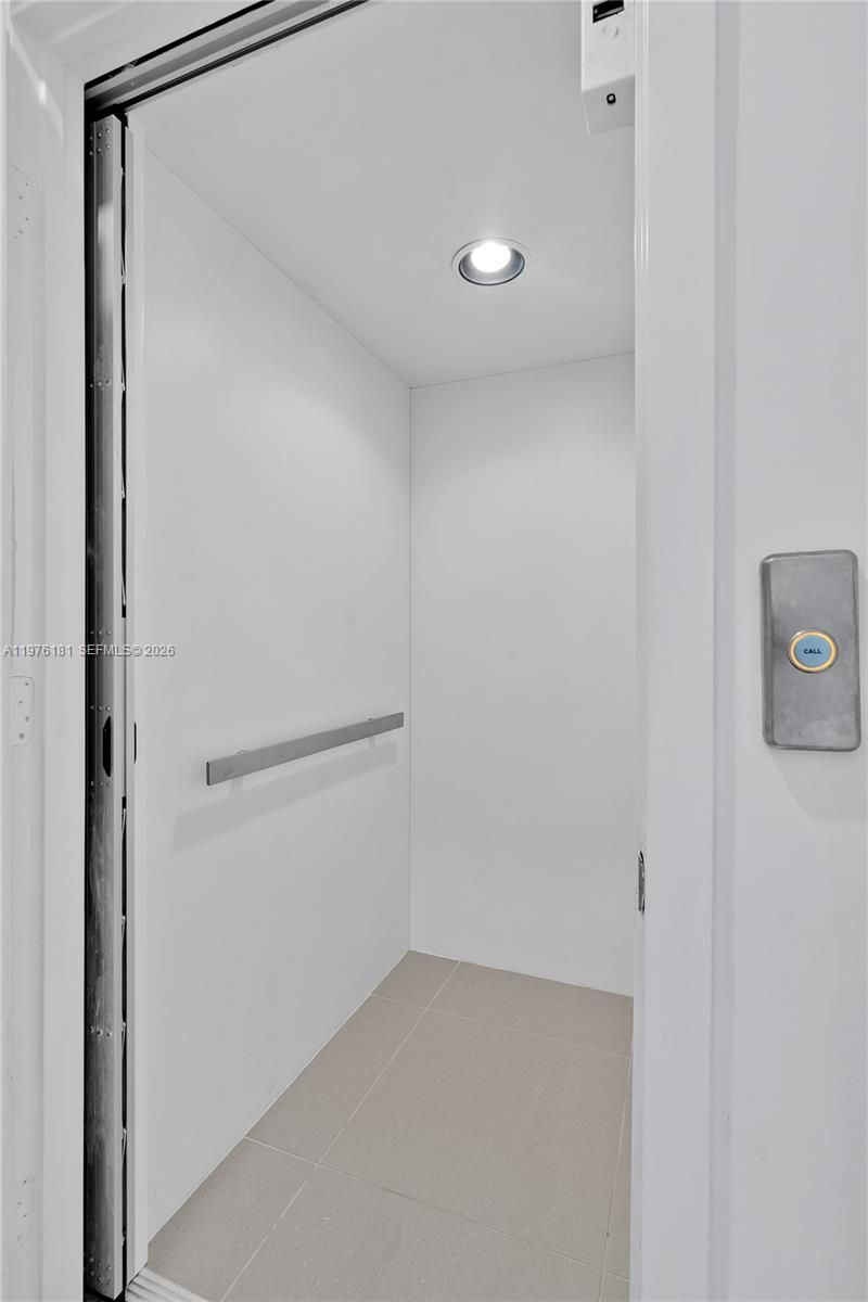 4703 NW 84th Ct, Doral, FL 33166 Photo