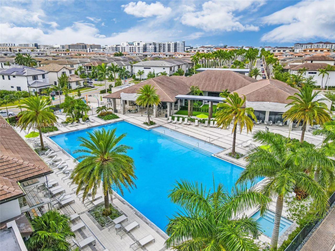 4703 NW 84th Ct, Doral, FL 33166 Photo