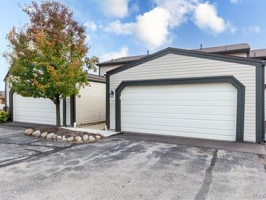 1146 Concord Court , Northville, MI 48167