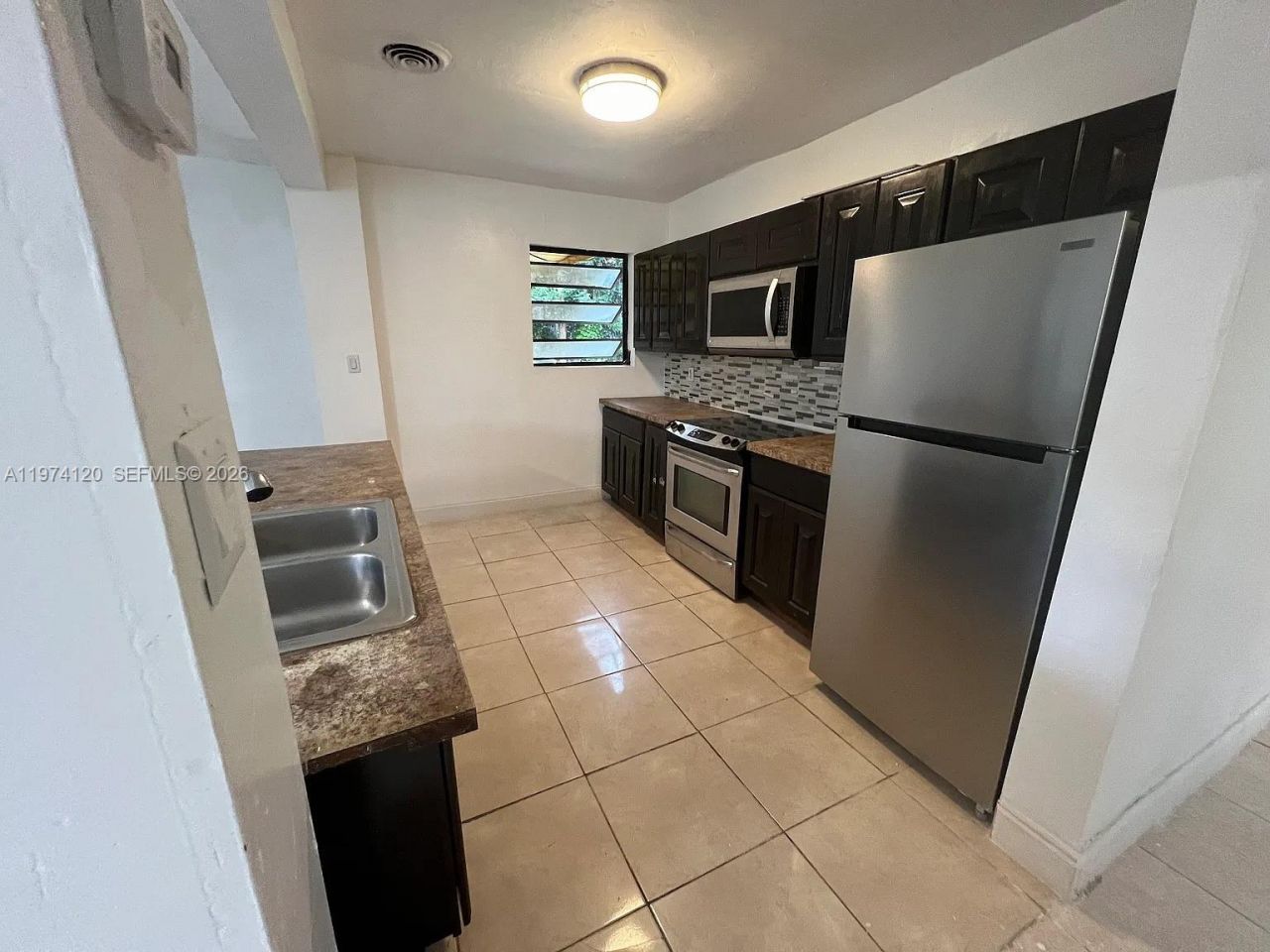 219 NE 141st St, Miami, FL 33161 Photo