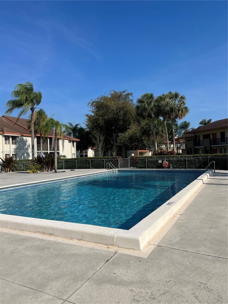 5533 Courtyard Dr , Unit 5533, Margate, FL 33063 Photo