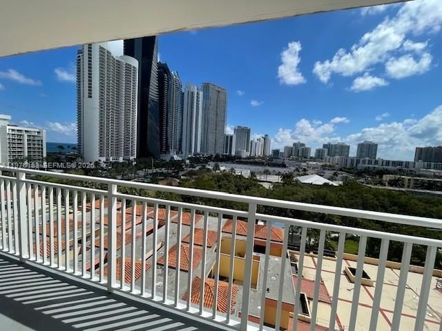 210 174th St, Unit 1006, Sunny Isles Beach, FL 33160 Photo