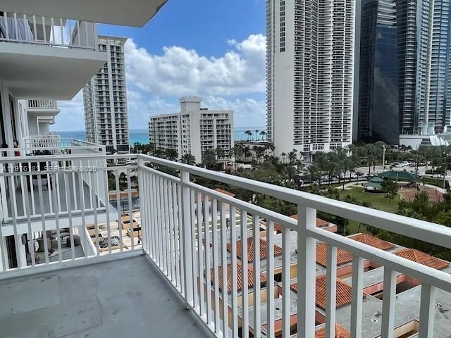 210 174th St, Unit 1006, Sunny Isles Beach, FL 33160 Photo