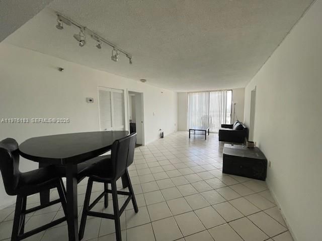 210 174th St , Unit 1006, Sunny Isles Beach, FL 33160 Photo