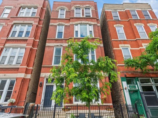 1324 W Huron Street , Unit 4R, Chicago, IL 60642