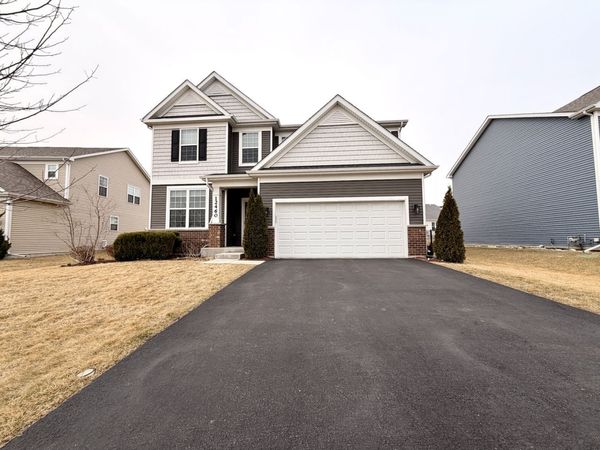 12460 S Compass Avenue, Plainfield, IL 60585