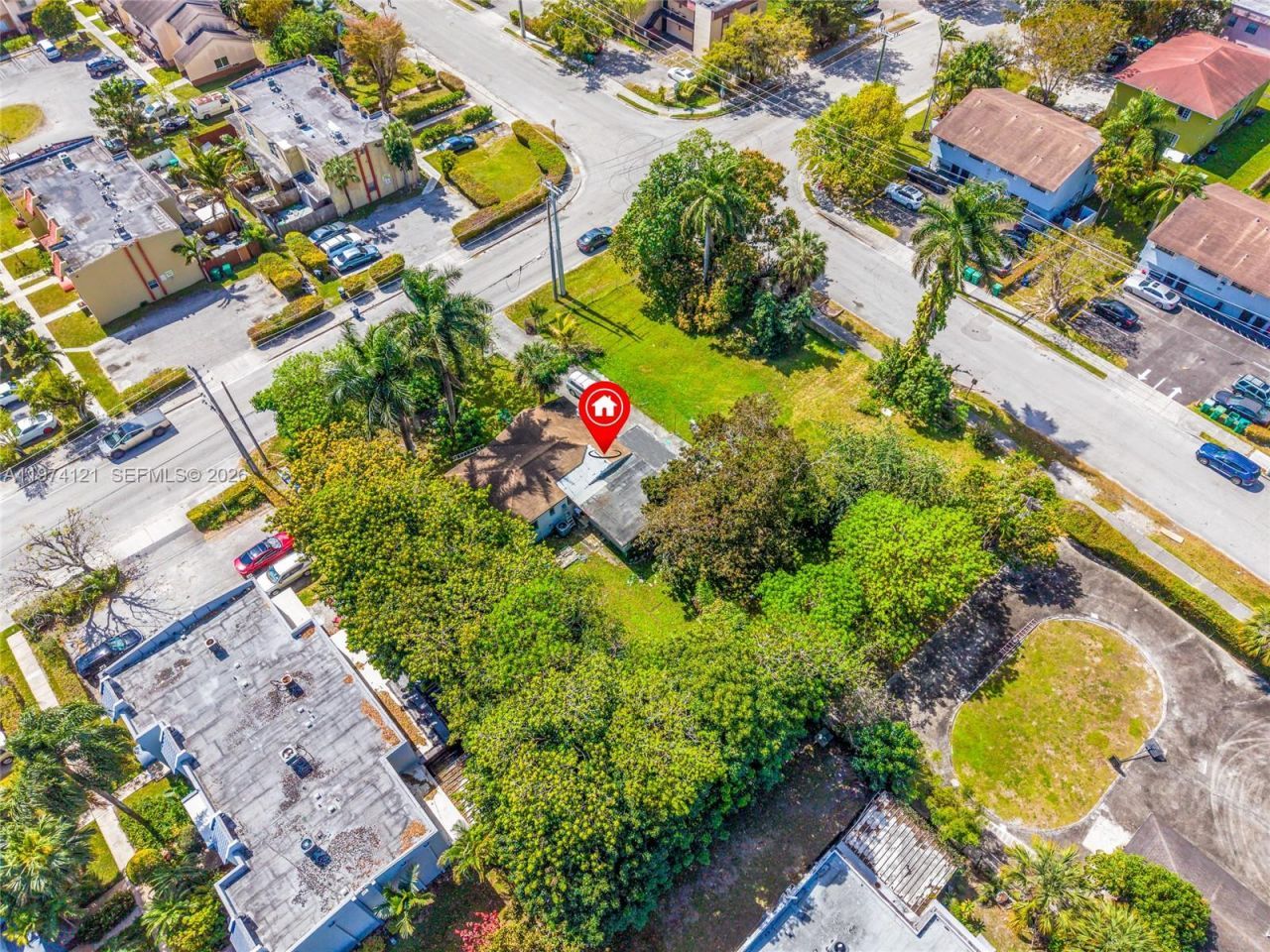 219 NE 141st St , Miami, FL 33161 Photo