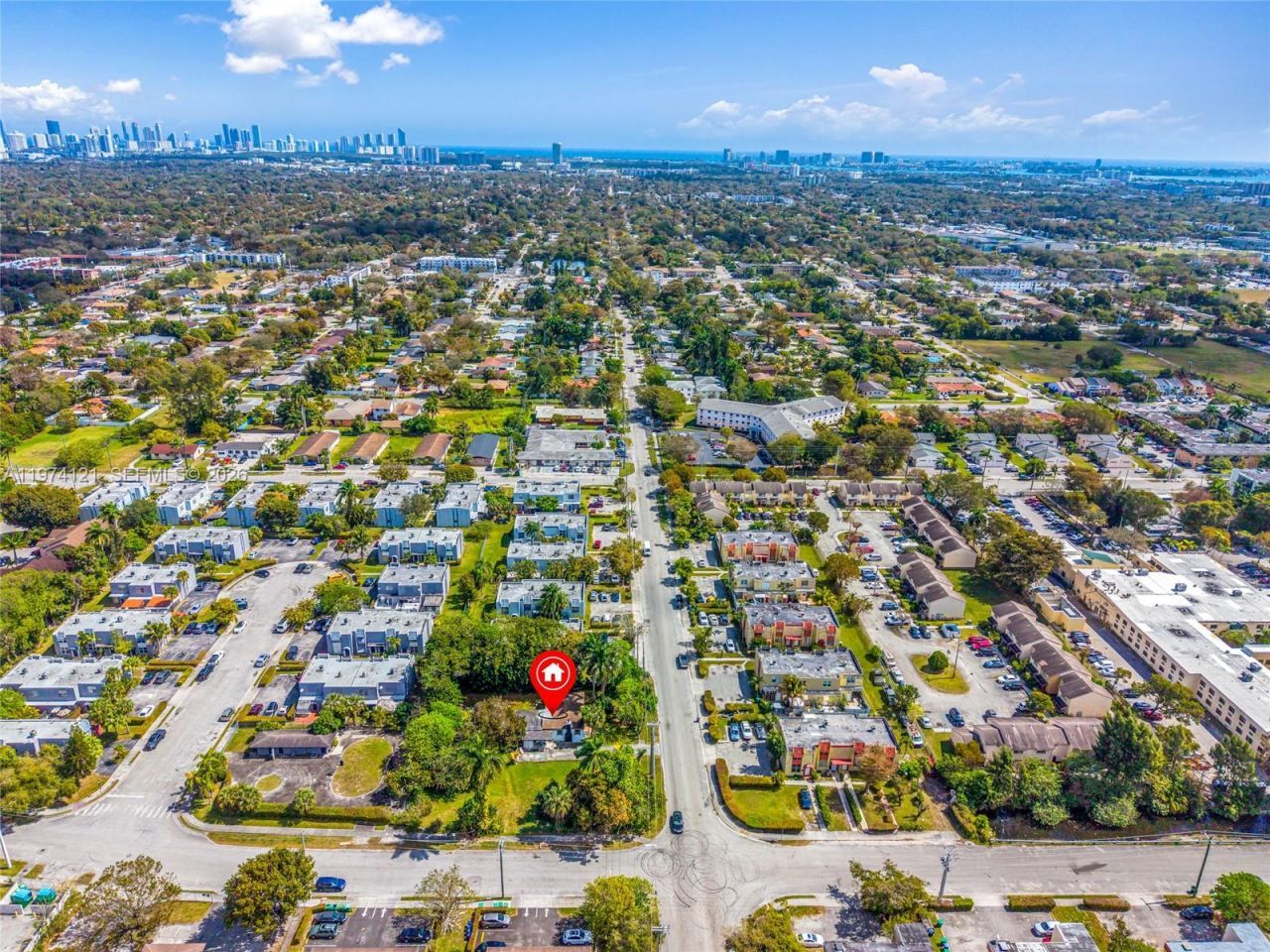 219 NE 141st St , Miami, FL 33161 Photo