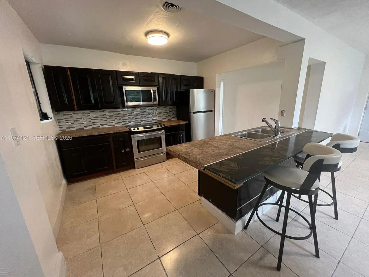 219 NE 141st St, Miami, FL 33161 Photo