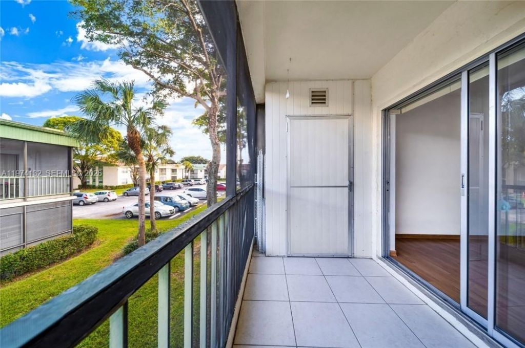 4149 NW 90th Ave , Unit 202, Coral Springs, FL 33065 Photo