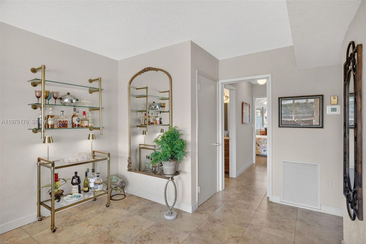 180 Isle Of Venice Dr , Unit 121, Fort Lauderdale, FL 33301 Photo