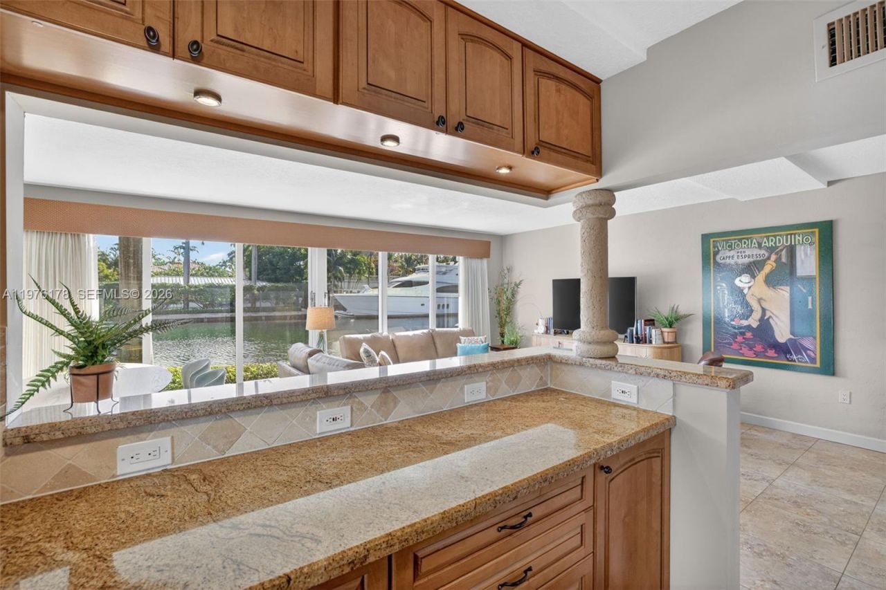 180 Isle Of Venice Dr , Unit 121, Fort Lauderdale, FL 33301 Photo