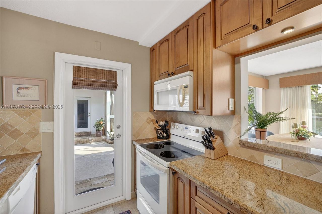 180 Isle Of Venice Dr , Unit 121, Fort Lauderdale, FL 33301 Photo