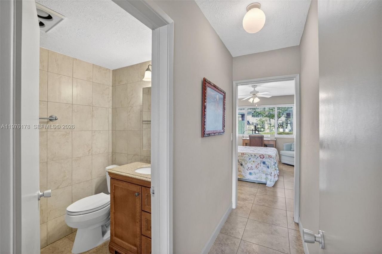 180 Isle Of Venice Dr , Unit 121, Fort Lauderdale, FL 33301 Photo