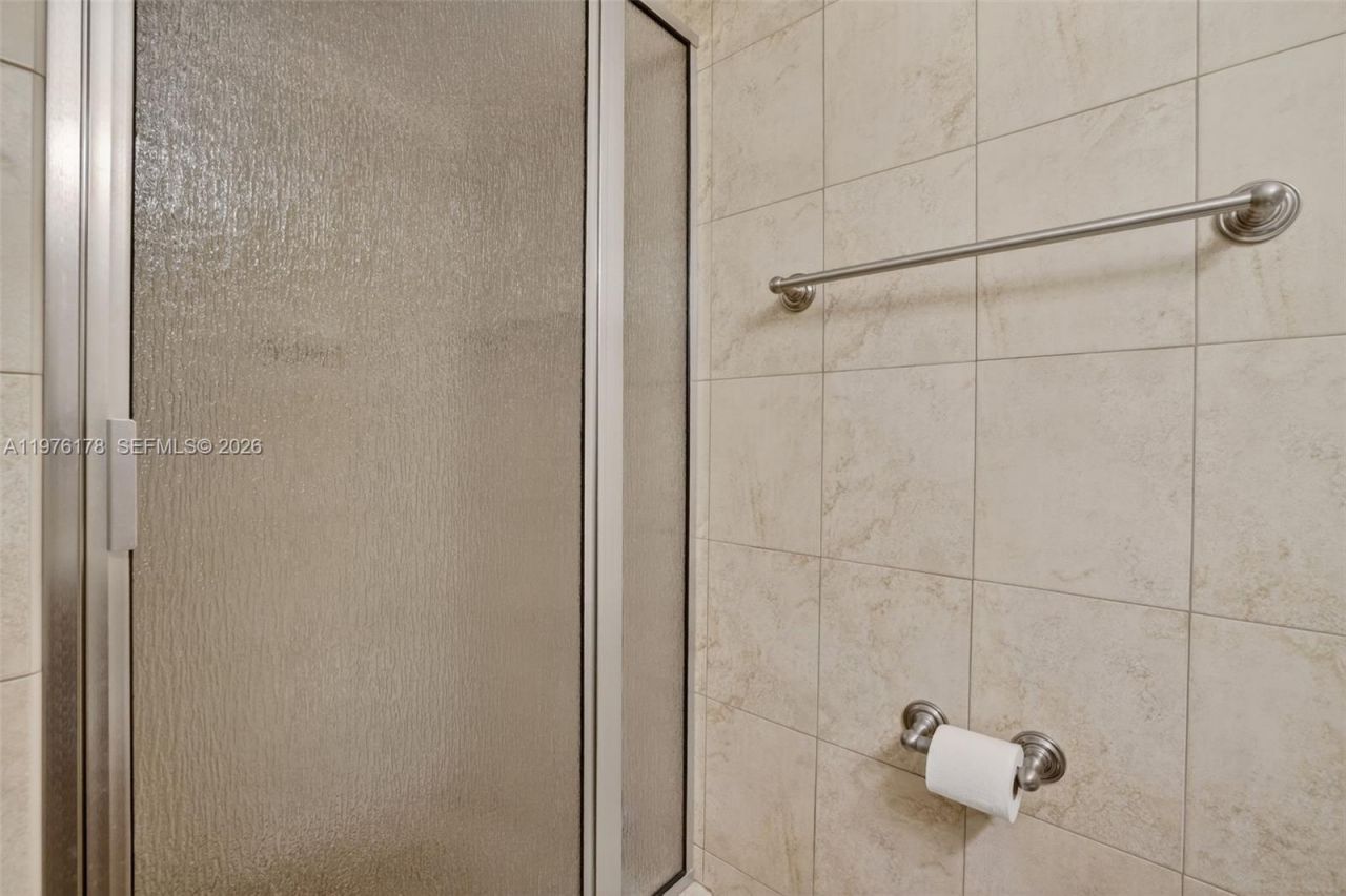 180 Isle Of Venice Dr , Unit 121, Fort Lauderdale, FL 33301 Photo