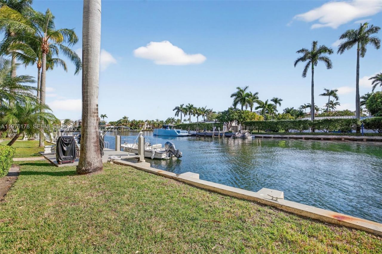 180 Isle Of Venice Dr , Unit 121, Fort Lauderdale, FL 33301 Photo