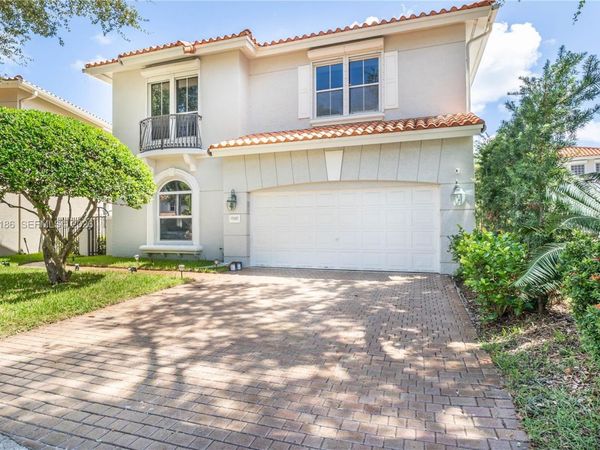 1547 Mariner Way, Hollywood, FL 33019