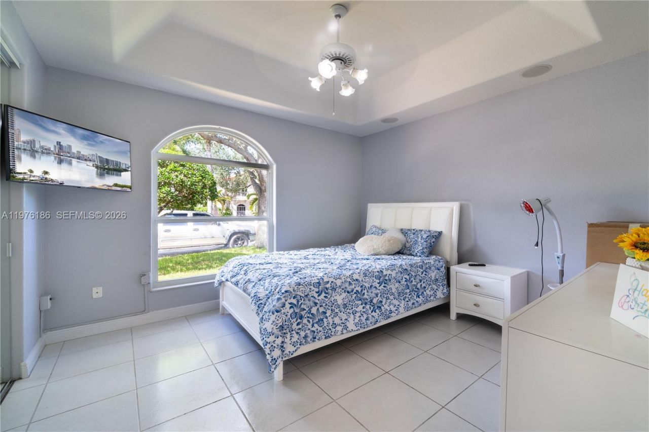 1547 Mariner Way, Hollywood, FL 33019 Photo