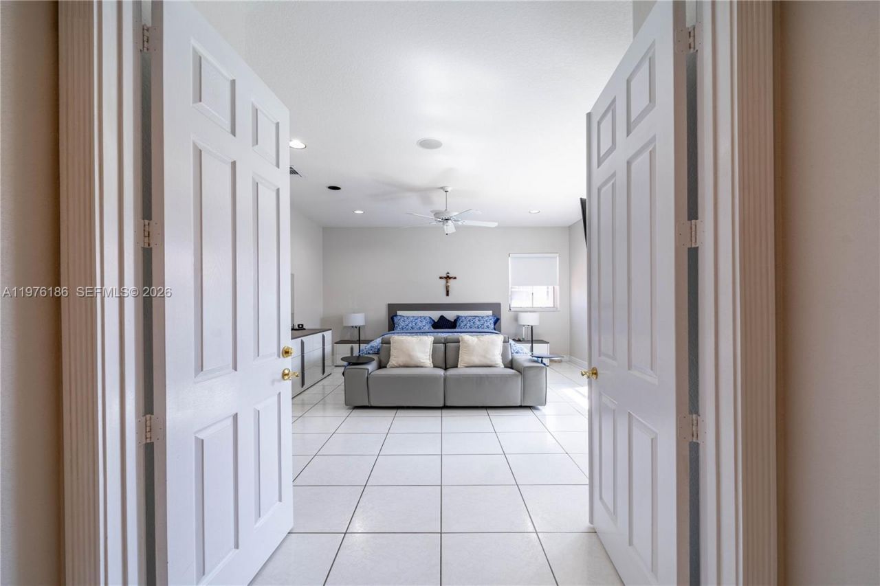 1547 Mariner Way, Hollywood, FL 33019 Photo