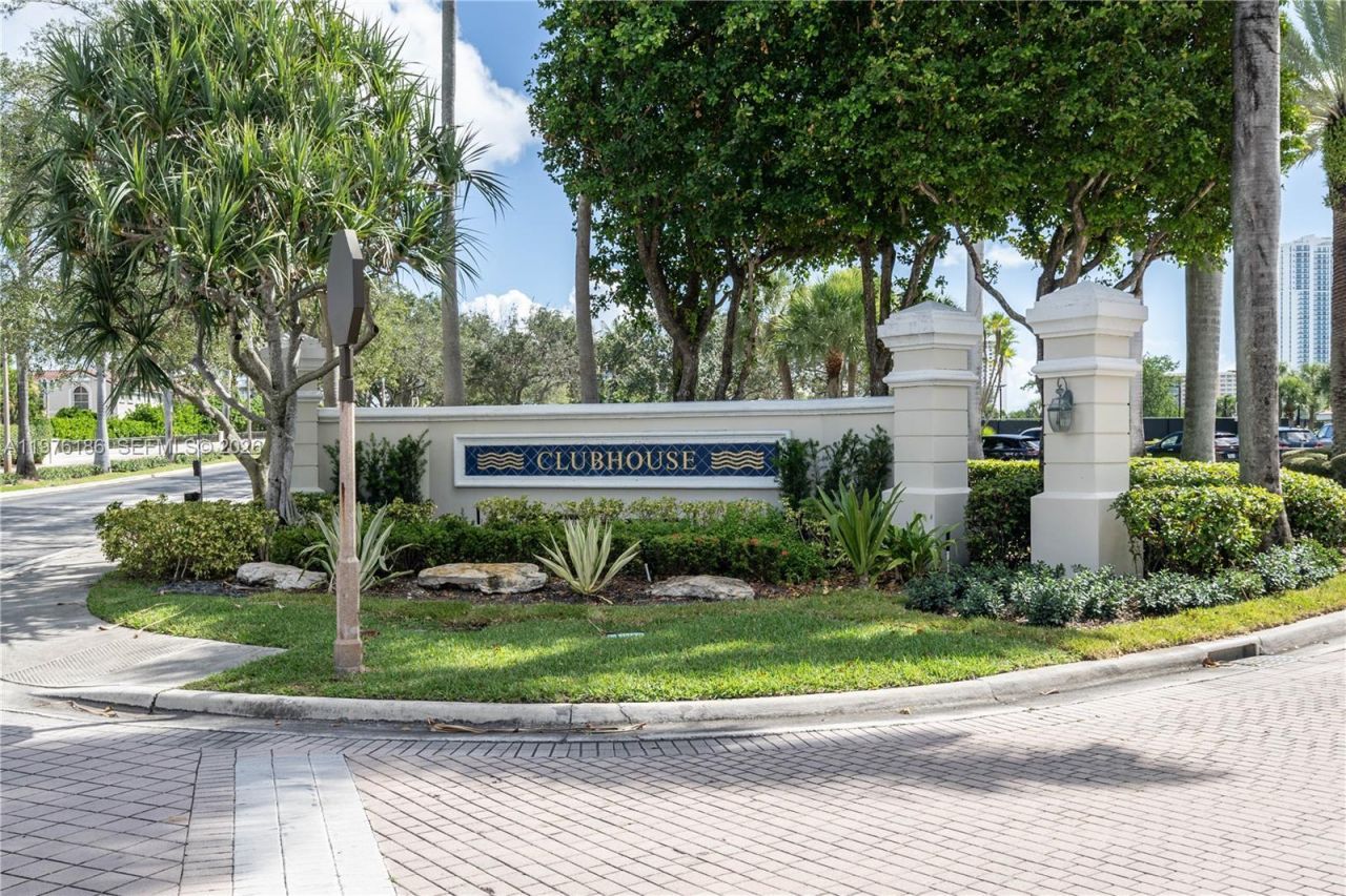 1547 Mariner Way, Hollywood, FL 33019 Photo