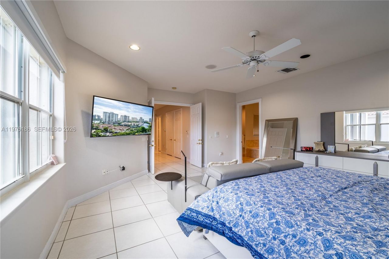 1547 Mariner Way, Hollywood, FL 33019 Photo