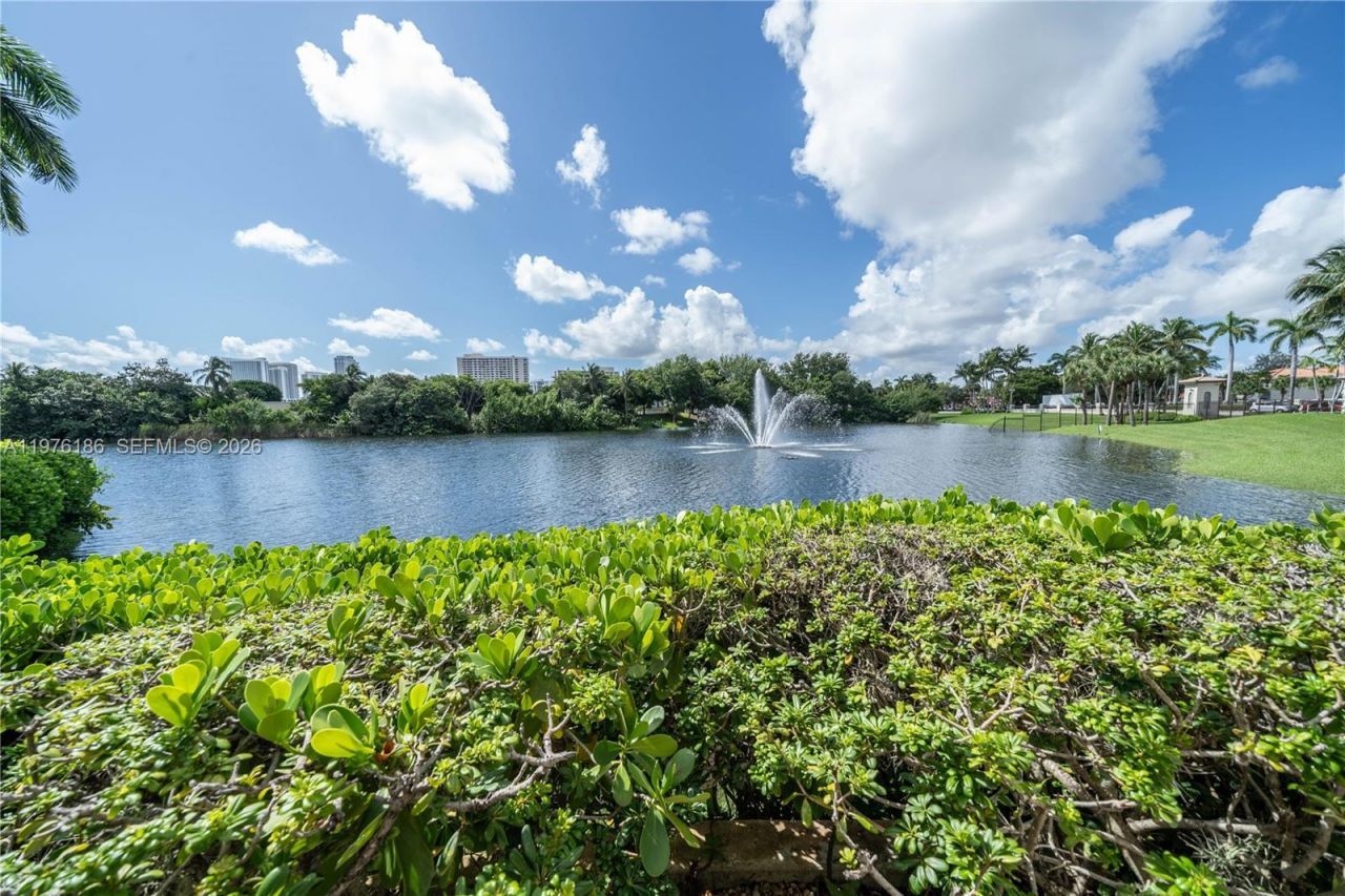 1547 Mariner Way, Hollywood, FL 33019 Photo