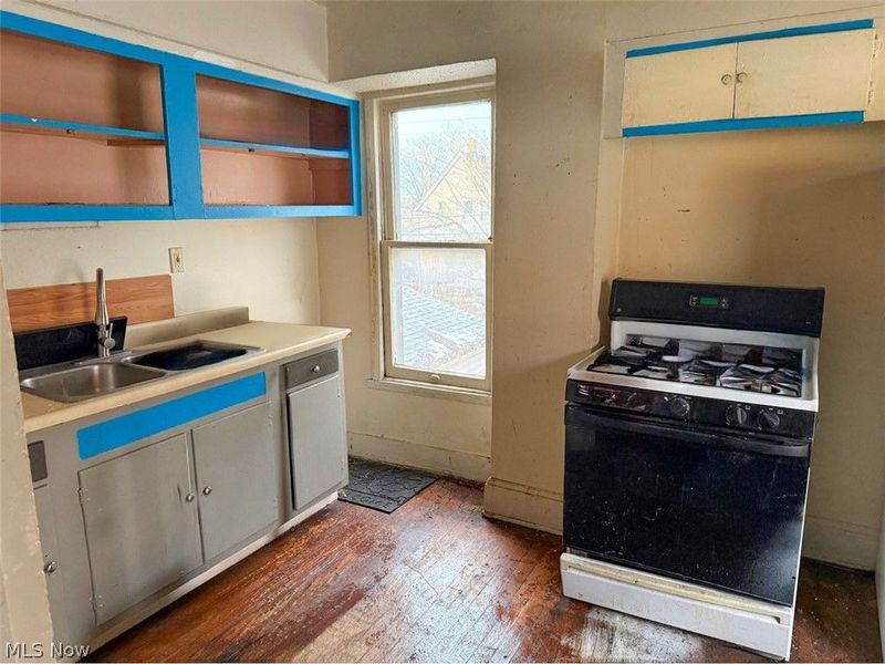 3934 Arnold Court, Cleveland, OH 44109 Photo 24