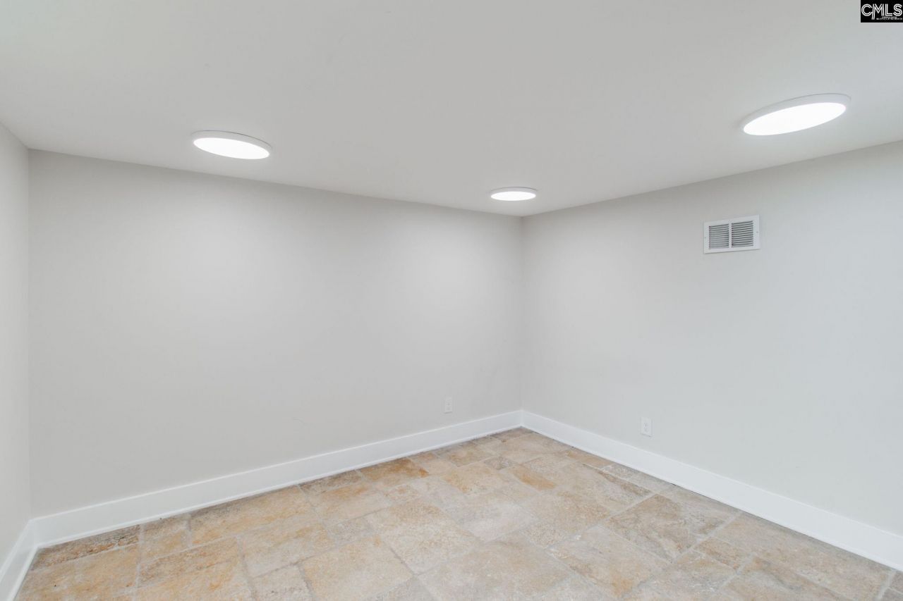 1824 Bristol Drive  Photo 27