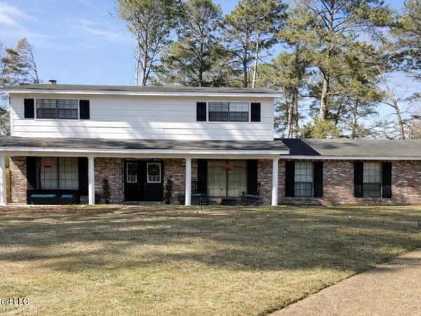 150 Foxwood Cove, Byram, MS 39272