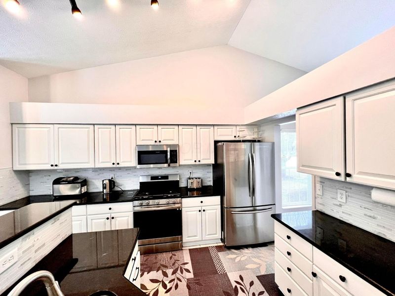 3722 Hampshire Avenue , Powell, OH 43065 Photo 14