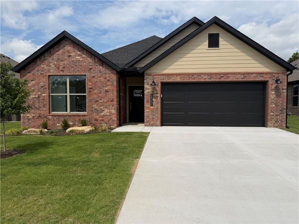 2302 Lexington Street, Siloam Springs, AR 72761