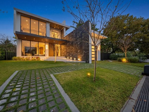 930 S Shore Drive, Miami Beach, FL 33141