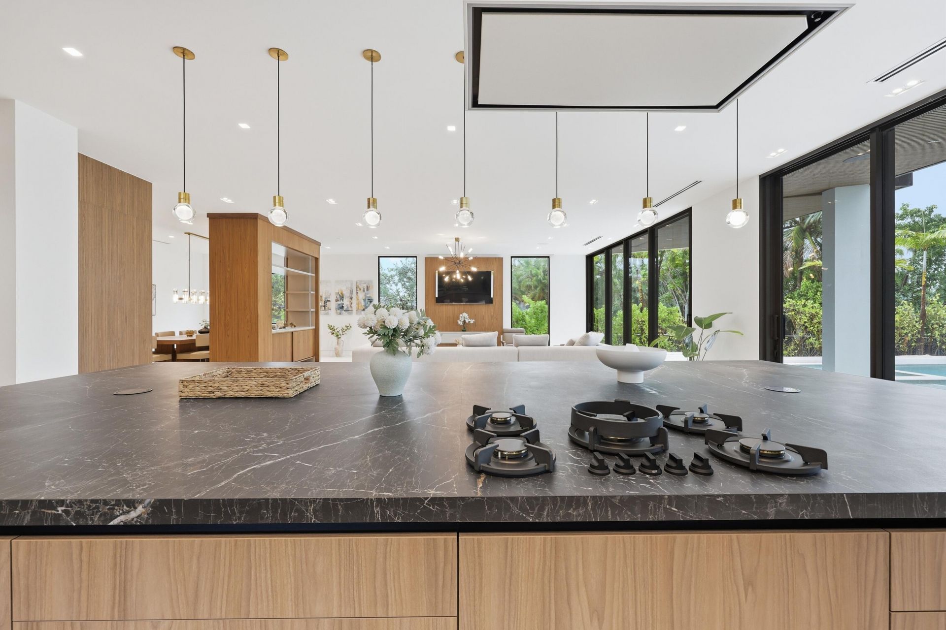 930 S Shore Drive, Miami Beach, FL 33141 Photo