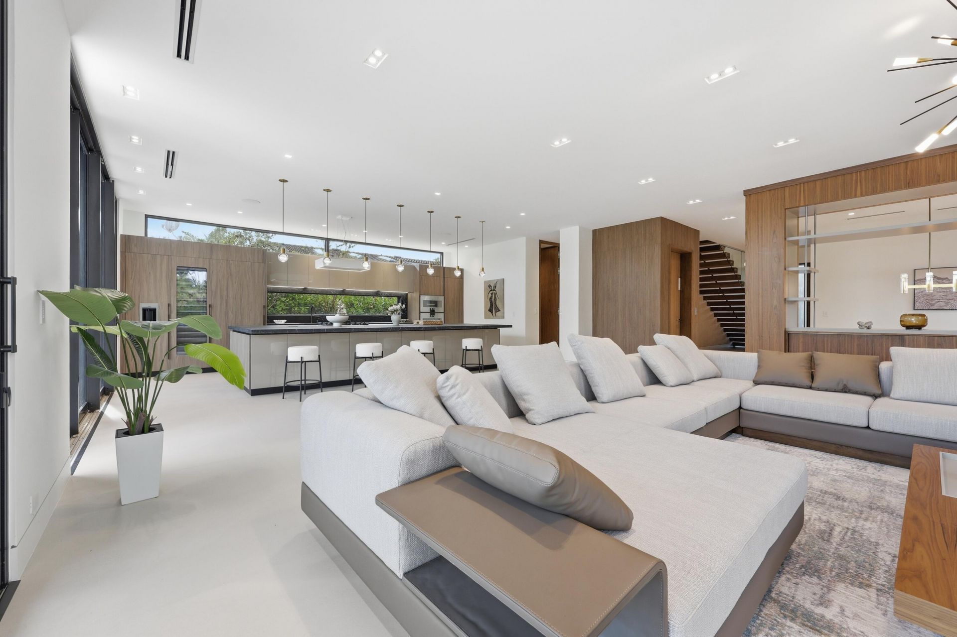 930 S Shore Drive, Miami Beach, FL 33141 Photo