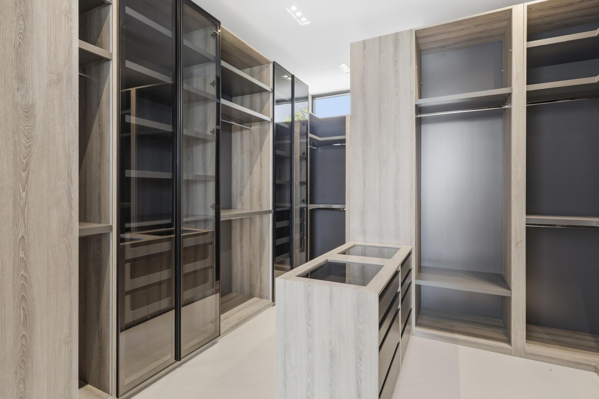 930 S Shore Drive, Miami Beach, FL 33141 Photo